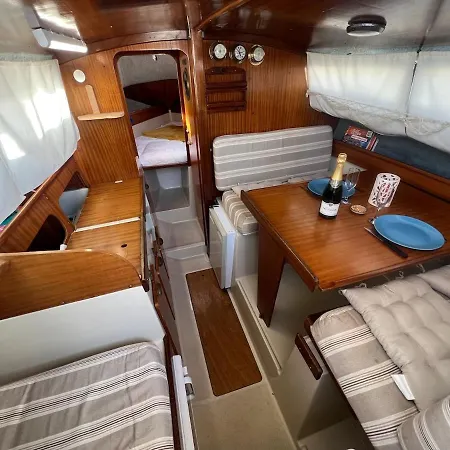 Nuit Insolite Sur Un Bateau Botel *